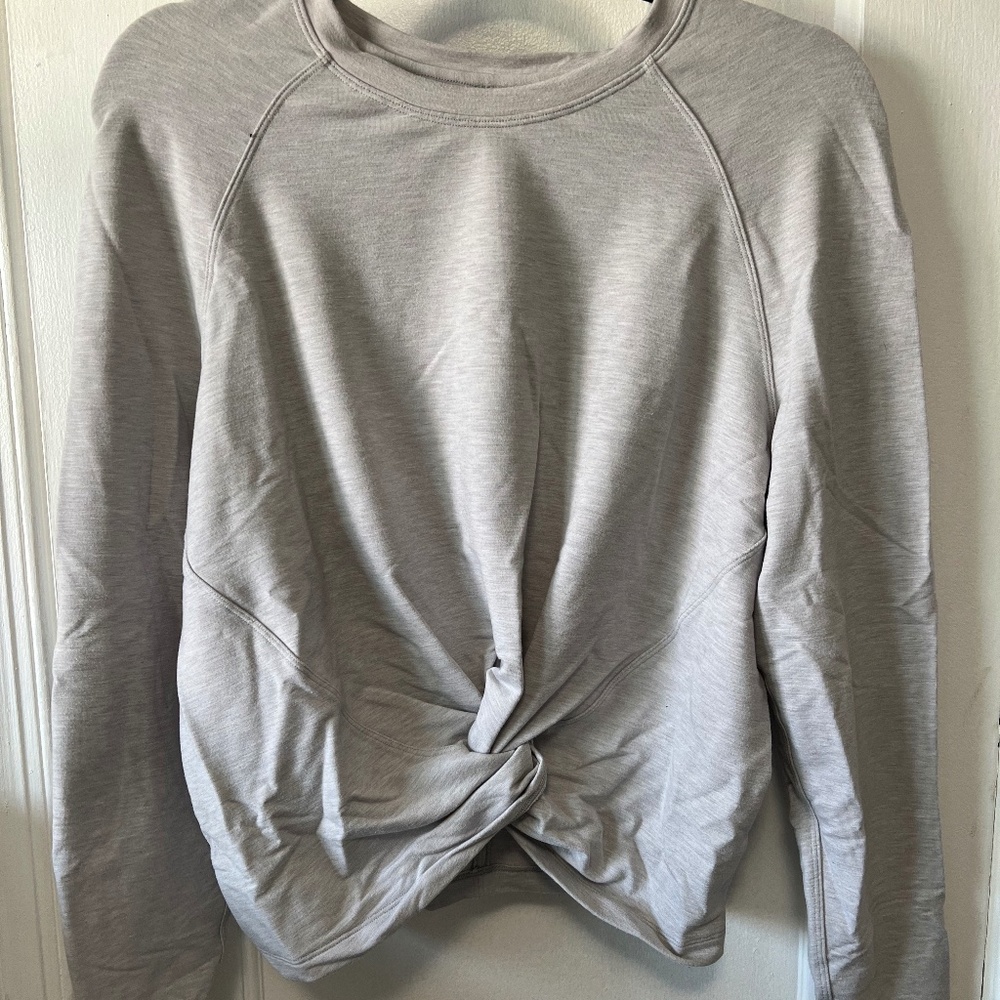 Lululemon Front Twist Pull Over Sweat Shirt - Gray - Size 6